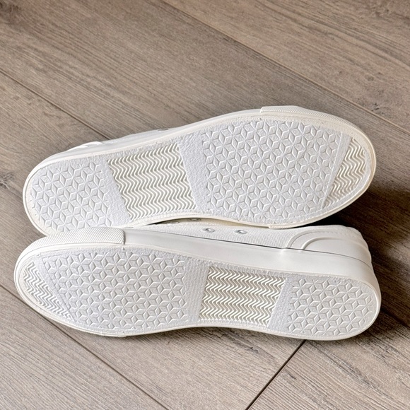 Canvas Slip On Sneaker NWT - Picture 5 of 6